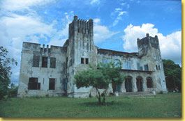 Die Boma von Bagamoyo Foto: Peter Harke