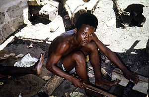 Schnitzkunst der Makonde Foto: Rudolf Blauth