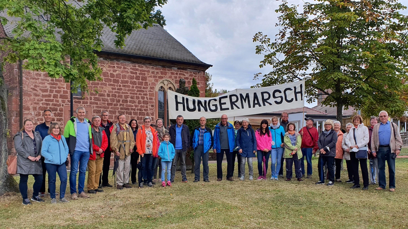 Foto: Pfarrei Mariä Himmelfahrt Seit vielen Jahren unterstützen die Kirchengemeinden in Weilerbach, Pfalz, durch einen Hungermarsch das Lutindi Mental Hospital